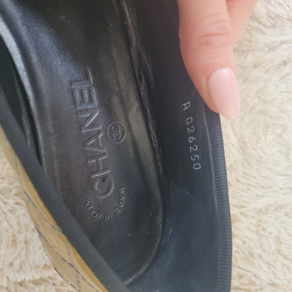 Chanel Black and Gold Women's Ballet Flats - Picture 3 of 9